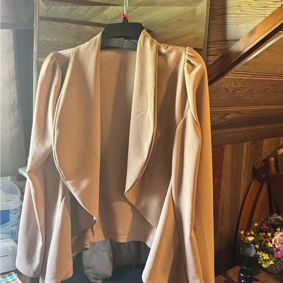 Fashion Nova Jackets & Blazers - Fashion Nova Tan Open-Front Blazer – Size Large
